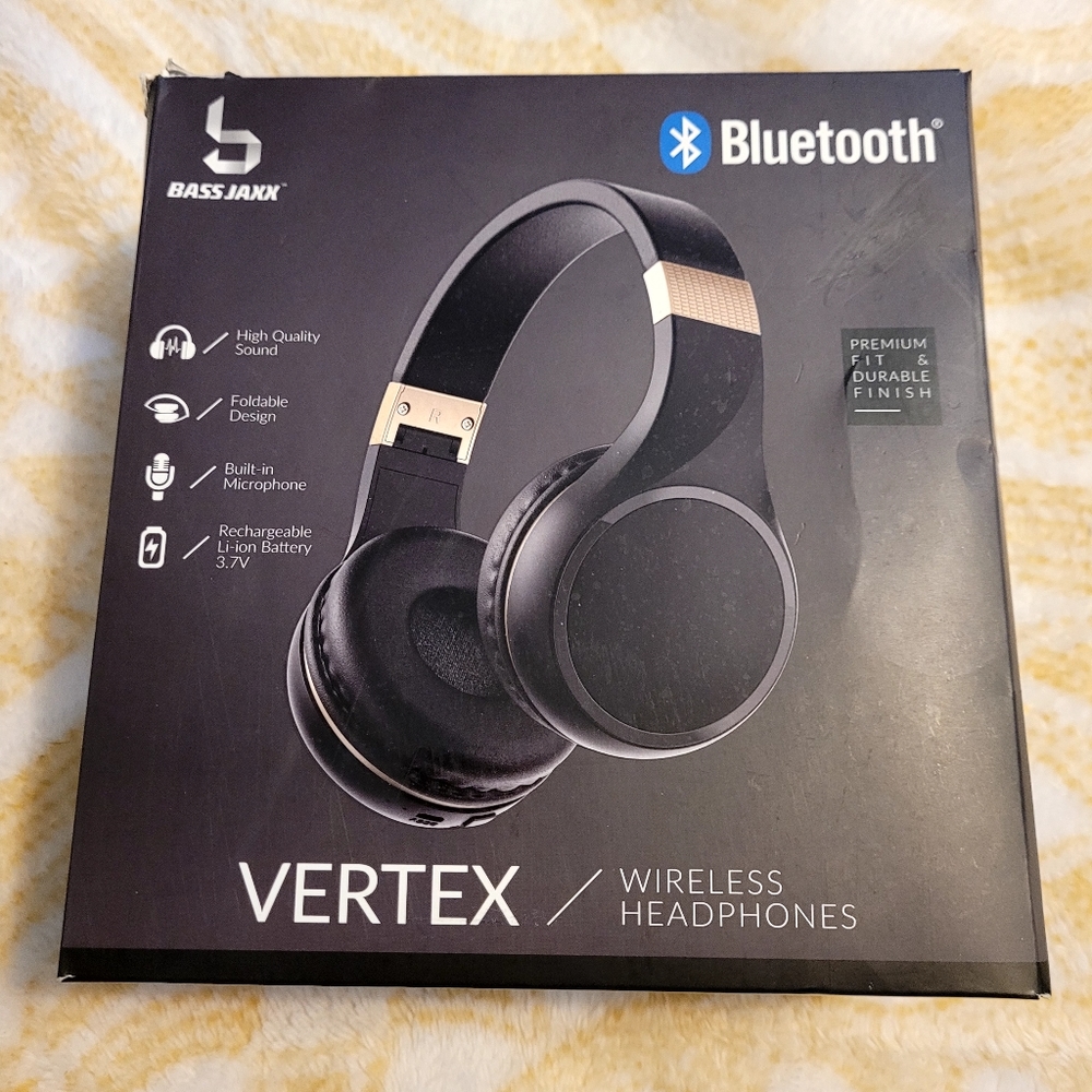 NIB Bass Jaxx Vertex Bluetooth Wireless Headphones